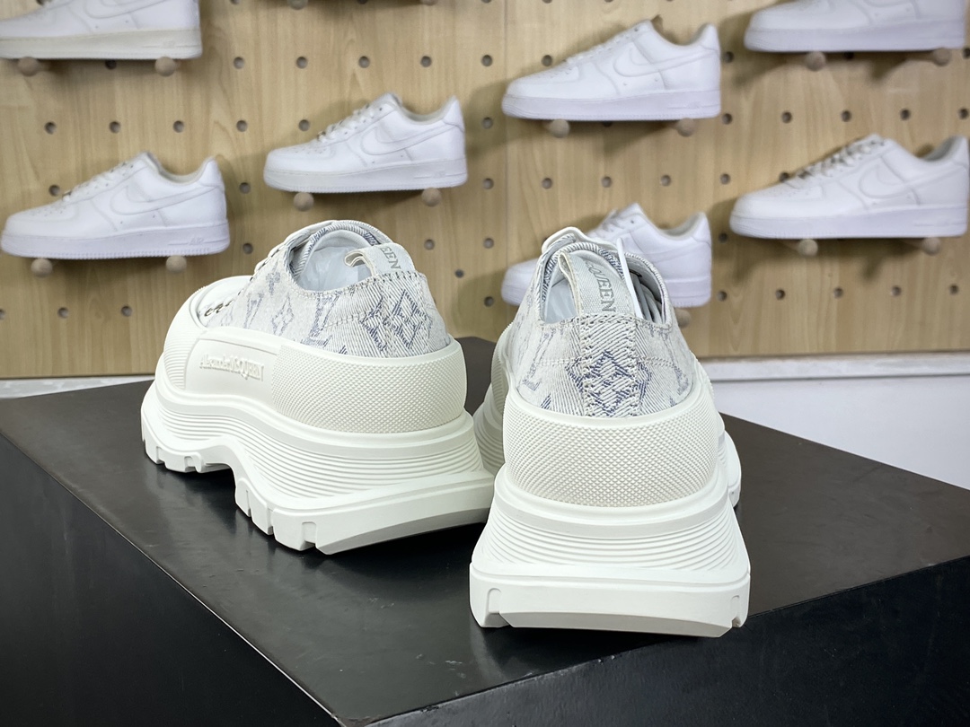 McQueen Alexander McQueen Chunky Tread Slick Low Sneakers Tread Canvas Casual Sports Shoes ”Denim White Gray LV Old Flower” 604257W4L3471028