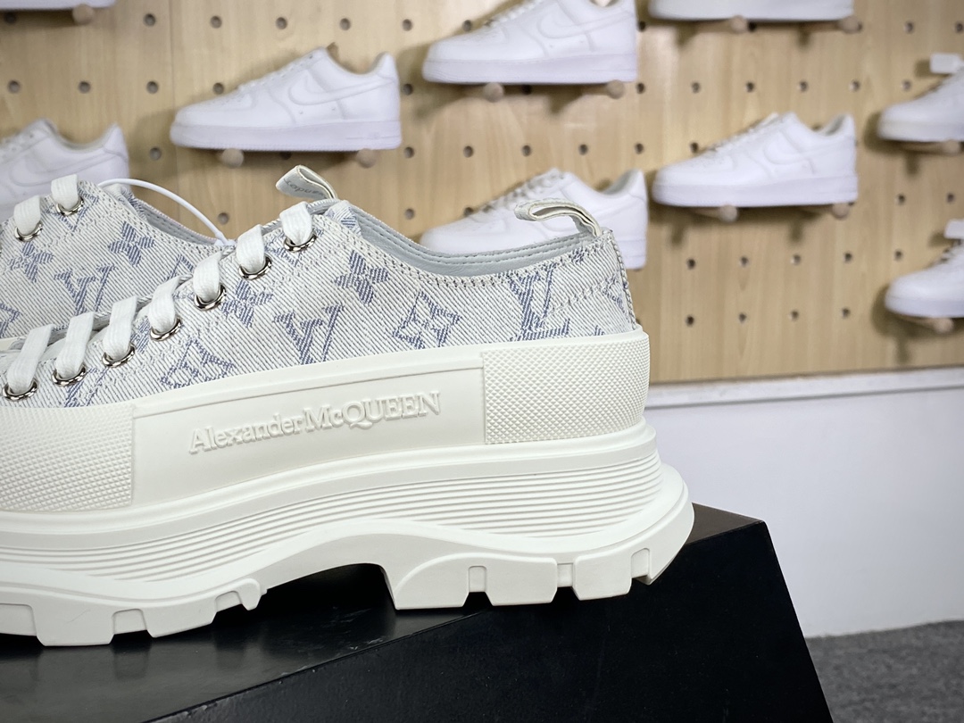 McQueen Alexander McQueen Chunky Tread Slick Low Sneakers Tread Canvas Casual Sports Shoes ”Denim White Gray LV Old Flower” 604257W4L3471028