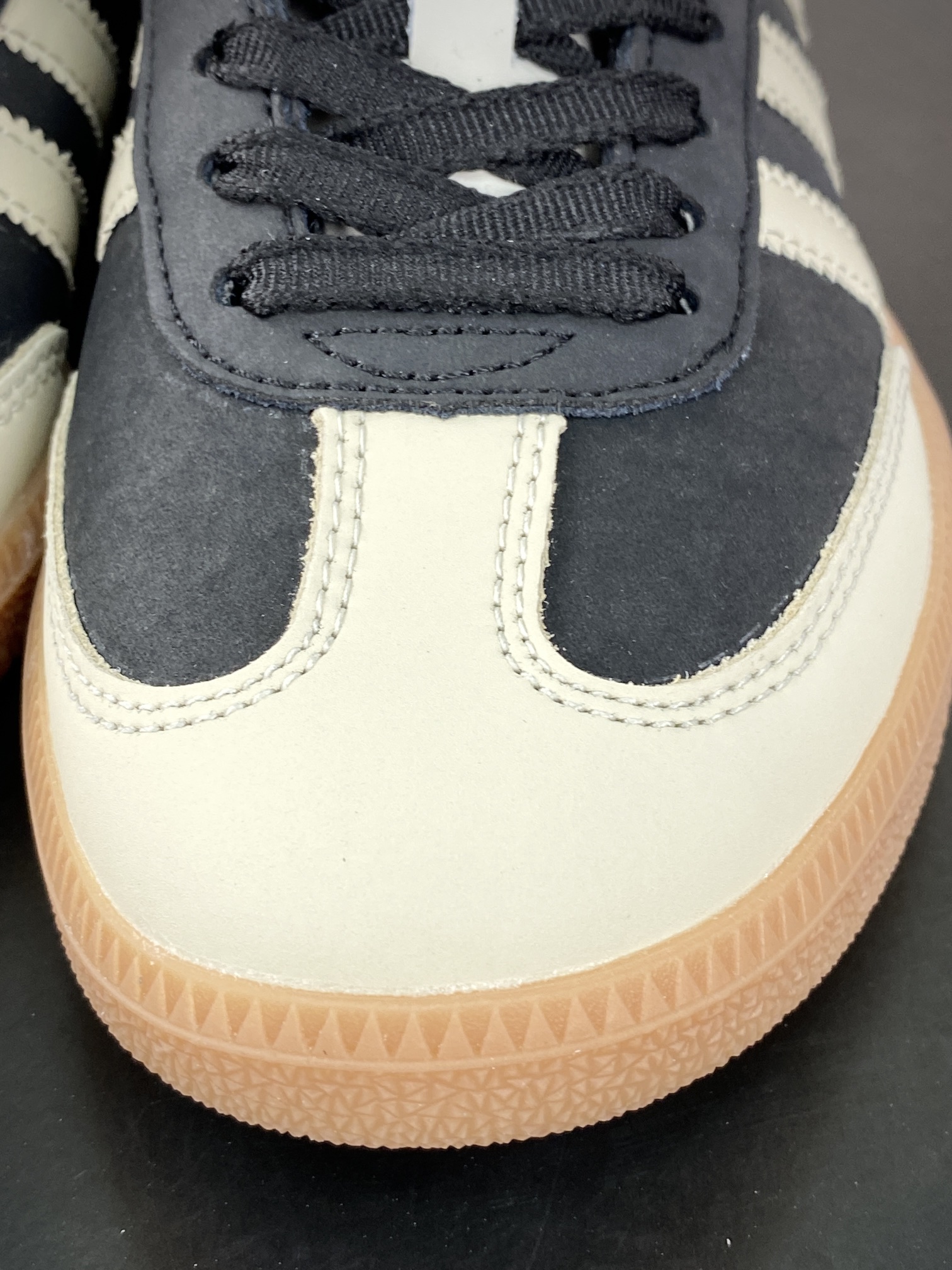 Adidas Originals Samba OG ”Off White” Samba series sneakers ”Sesame Yellow Black Rubber Sole” IE5836