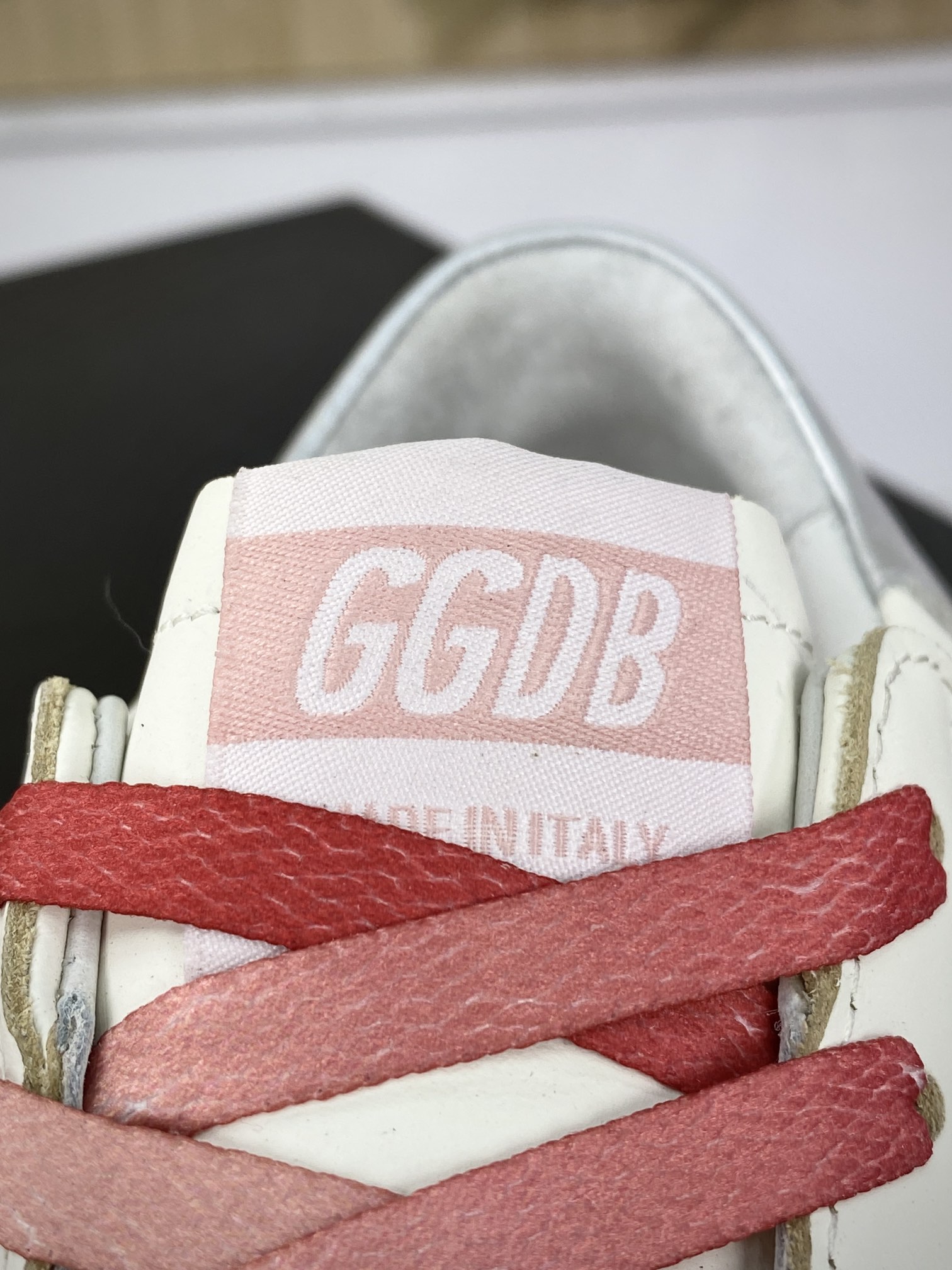 GGDB/Golden Goose Uomo/Donna Donna series low-top retro sneakers ”white flash silver peach pink black graffiti silver tail” G21D122.G15