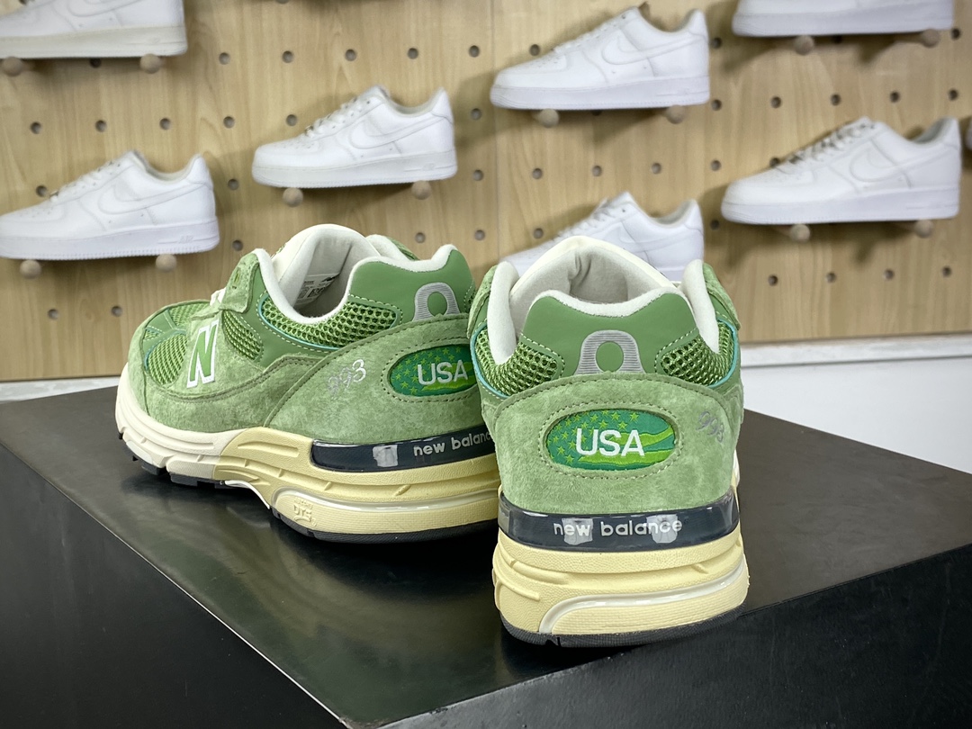 320 NB新百伦New Balance Made in USA 993”'Chive”系列美产跑步鞋“联名像葱绿海盐白”U993GW