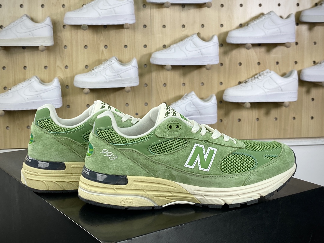 320 NB新百伦New Balance Made in USA 993”'Chive”系列美产跑步鞋“联名像葱绿海盐白”U993GW