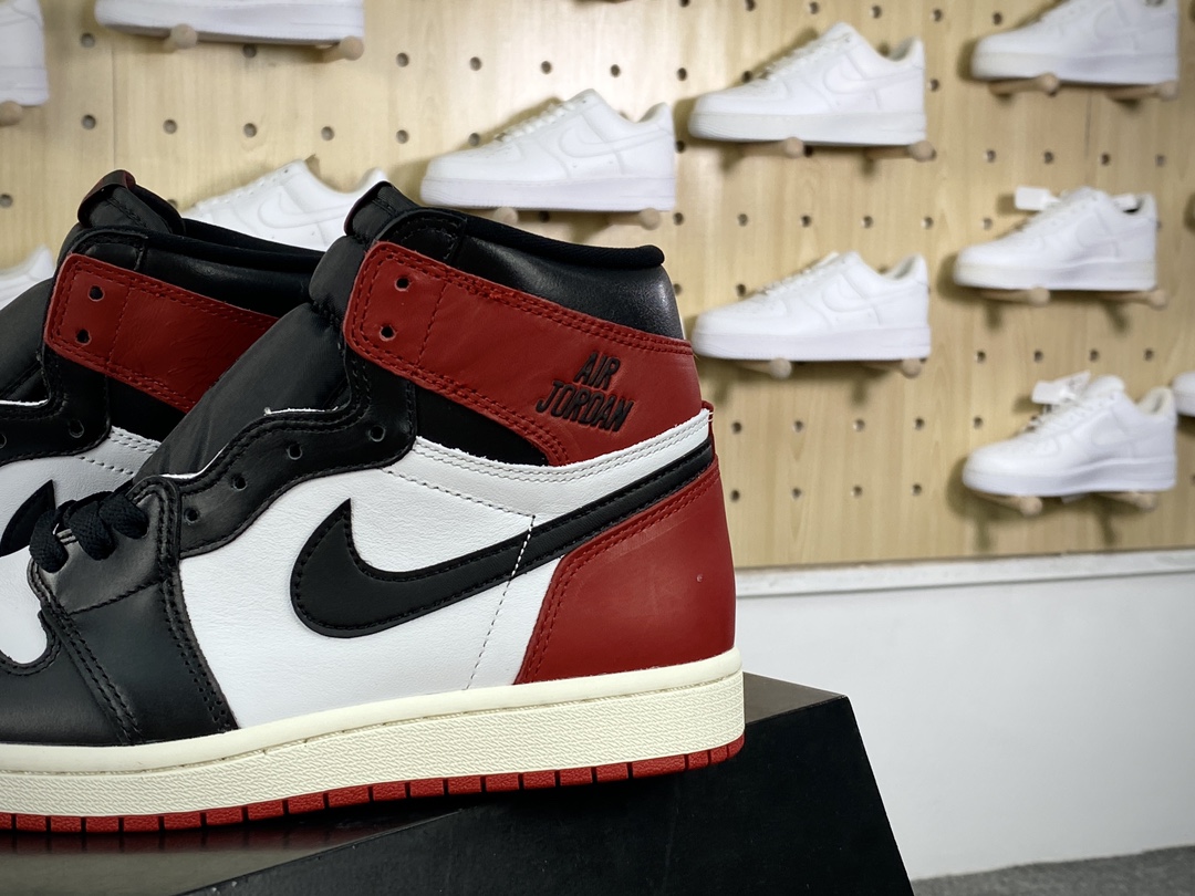 260 耐克Nike Air Jordan 1 Retro High OG”Black Toe”AJ1代篮球鞋“黑白脚趾芝加哥广告款”DZ5485-106