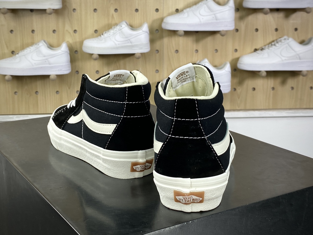 140 范斯Vans Sk8-Mid”Black White”系列中帮经典休闲运动硫化滑板板鞋“黑白”VN0A4UWIVNE