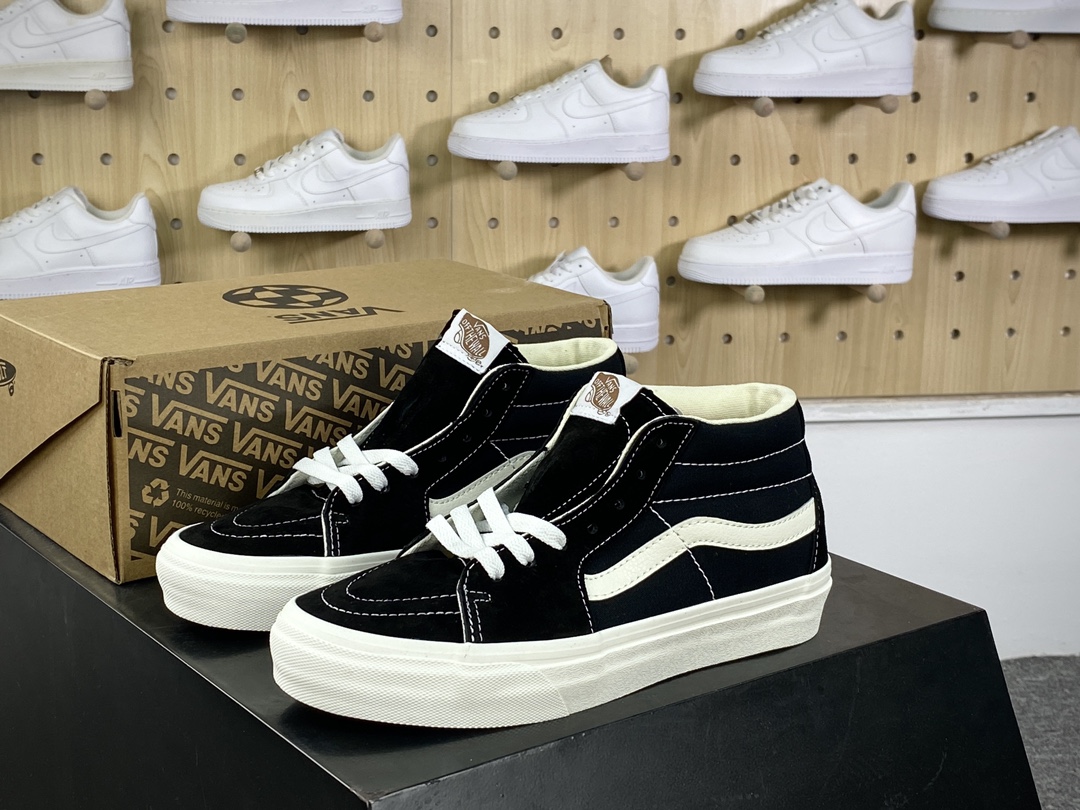 140 范斯Vans Sk8-Mid”Black White”系列中帮经典休闲运动硫化滑板板鞋“黑白”VN0A4UWIVNE