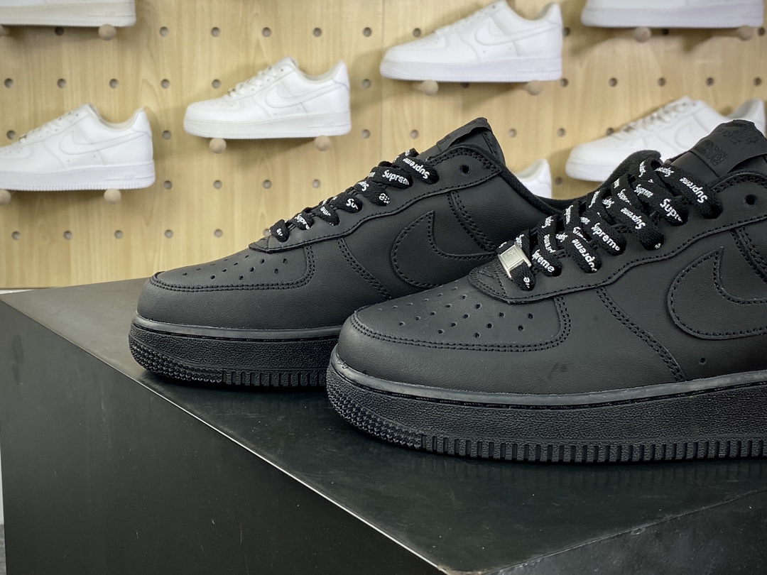 160 Supreme x Nike Air Force 1'07 Low”Black”空军一号板鞋“皮革黑红LOGO”CU9225-001