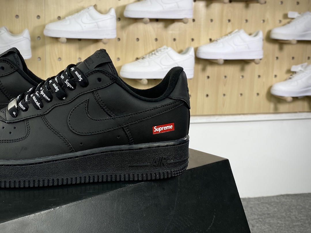 160 Supreme x Nike Air Force 1'07 Low”Black”空军一号板鞋“皮革黑红LOGO”CU9225-001