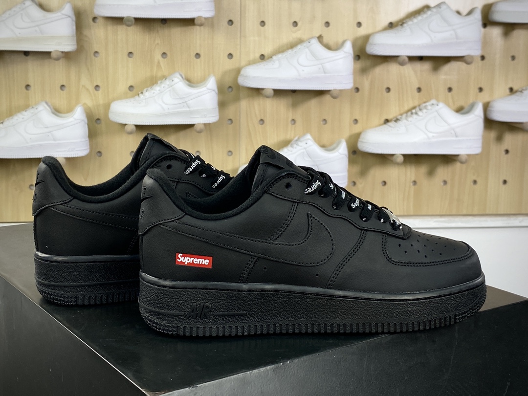 160 Supreme x Nike Air Force 1'07 Low”Black”空军一号板鞋“皮革黑红LOGO”CU9225-001