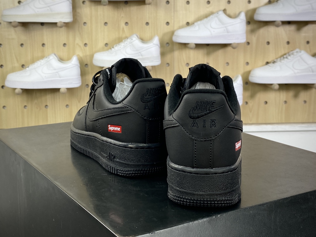 160 Supreme x Nike Air Force 1'07 Low”Black”空军一号板鞋“皮革黑红LOGO”CU9225-001