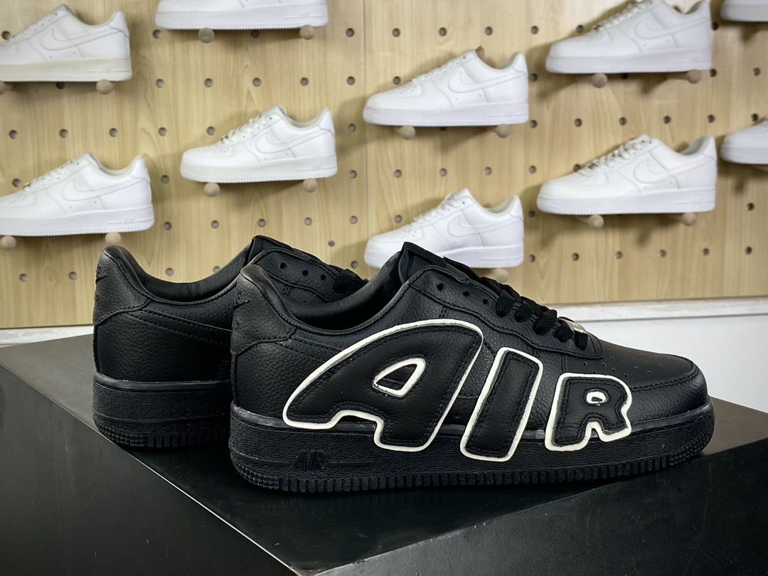 280 Cactus Plant Flea Market/CPFM x Nike Air Force 1 07 Low”Black/White”空军一号板鞋“皮革黑白放大补丁字母”DC4457-001