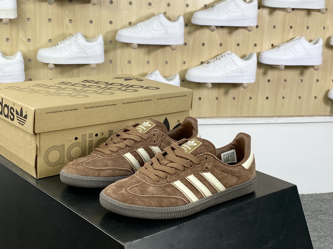 160 三叶草Adidas Originals Samba OG桑巴舞系列绅士板鞋“麂皮巧克力摩卡棕奶白”IG1357