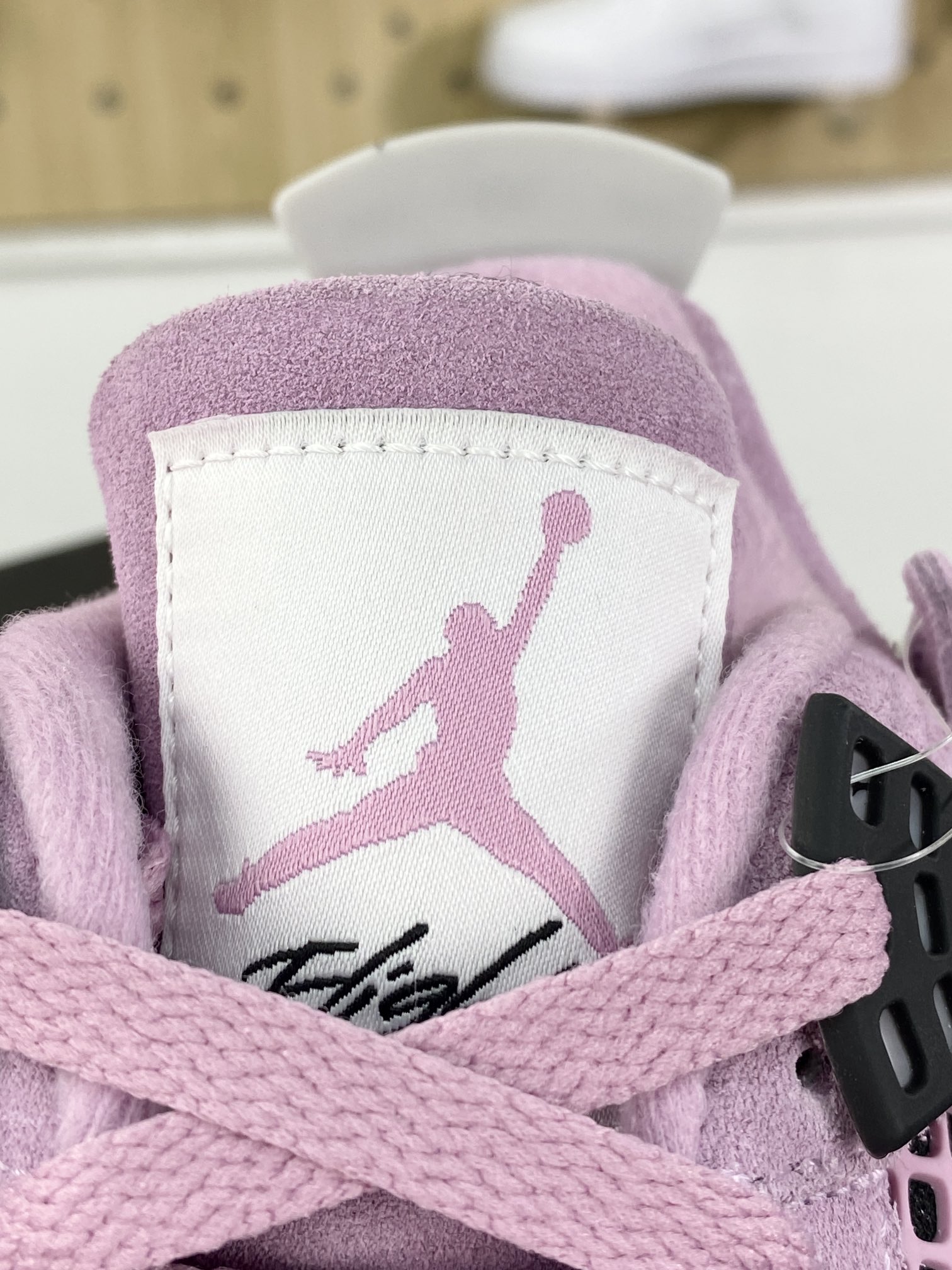 380 耐克Nike Wmns Air Jordan 4 Retro”Orchid”迈克尔·乔丹AJ4代中帮篮球鞋“兰花淡紫粉色”AQ9129-501