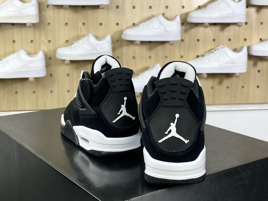 380 耐克Nike Air Jordan 4 Retro”Black White/Panda”迈克尔·乔丹AJ4代中帮篮球鞋“磨砂黑白熊猫”FQ8138-001