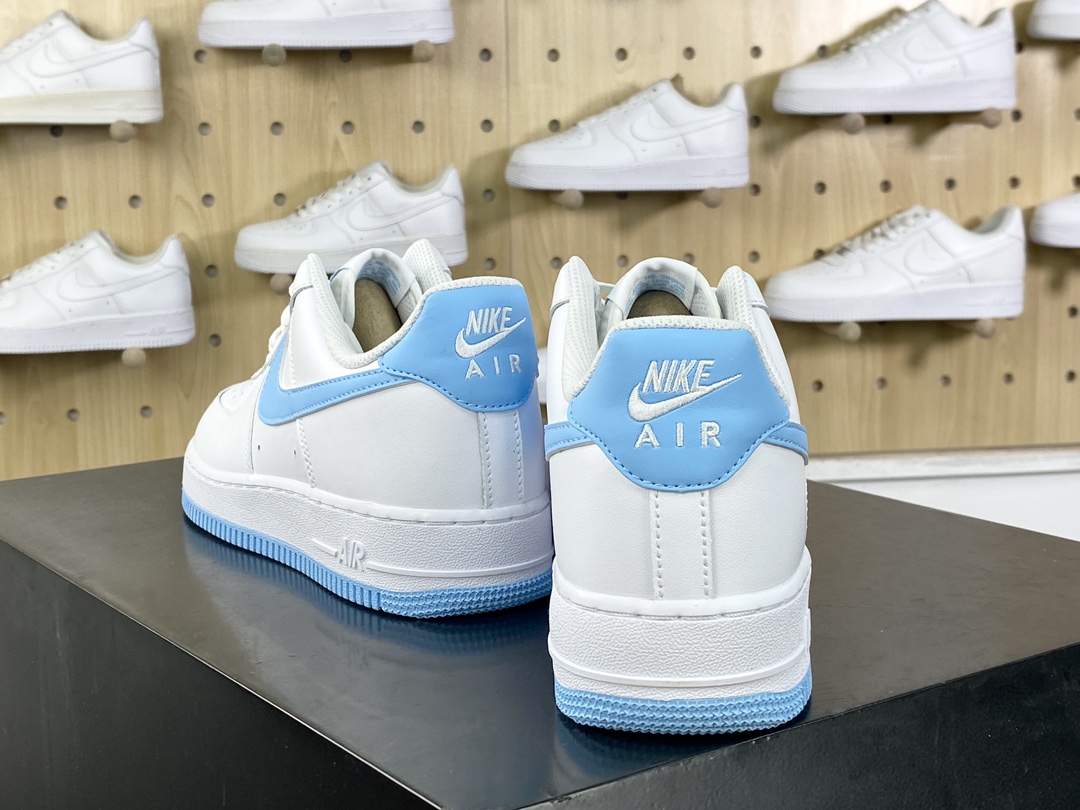 200 耐克Nike Air Force 1’07 Low”White/Black”空军一号经典低帮板鞋“皮革白蓝钩子”FQ4298-100