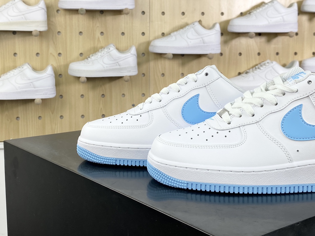 200 耐克Nike Air Force 1’07 Low”White/Black”空军一号经典低帮板鞋“皮革白蓝钩子”FQ4298-100