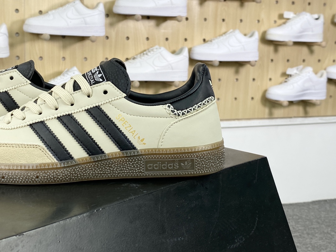 Adidas Originals Handball SPZL Handball Player Sneakers ”Leather Beige Black Stitching Caramel Sole” IE3698