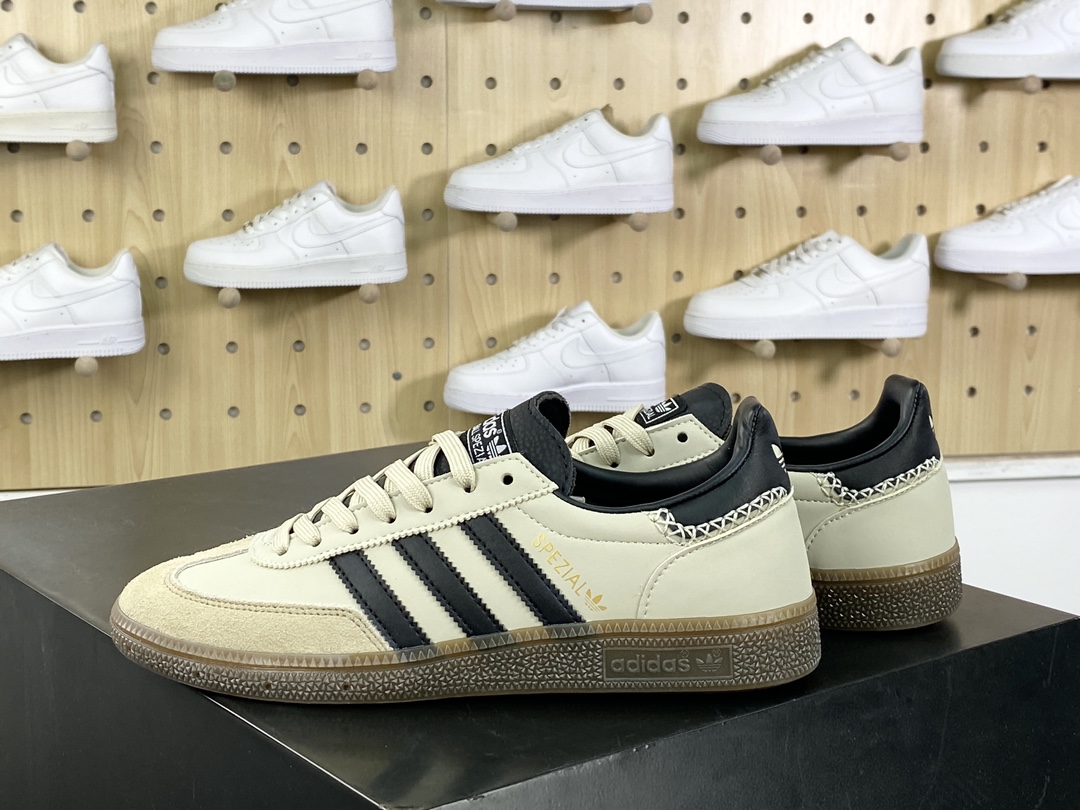 Adidas Originals Handball SPZL Handball Player Sneakers ”Leather Beige Black Stitching Caramel Sole” IE3698