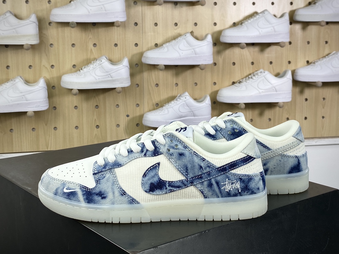 280 斯图西/Stussy x Nike By You SB Dunk Low Retro SP扣篮板鞋“米白水洗蓝斯图西LOGO”JH8039-937