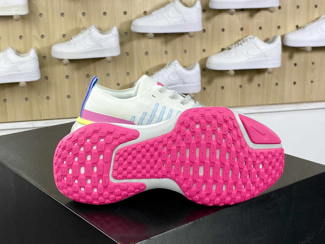 200 耐克Nike ZoomX Invincible Run Flyknit 3"White/Light Blue/Pink"不可战胜慢跑鞋“针织白皇家蓝玫粉”DR2615-105