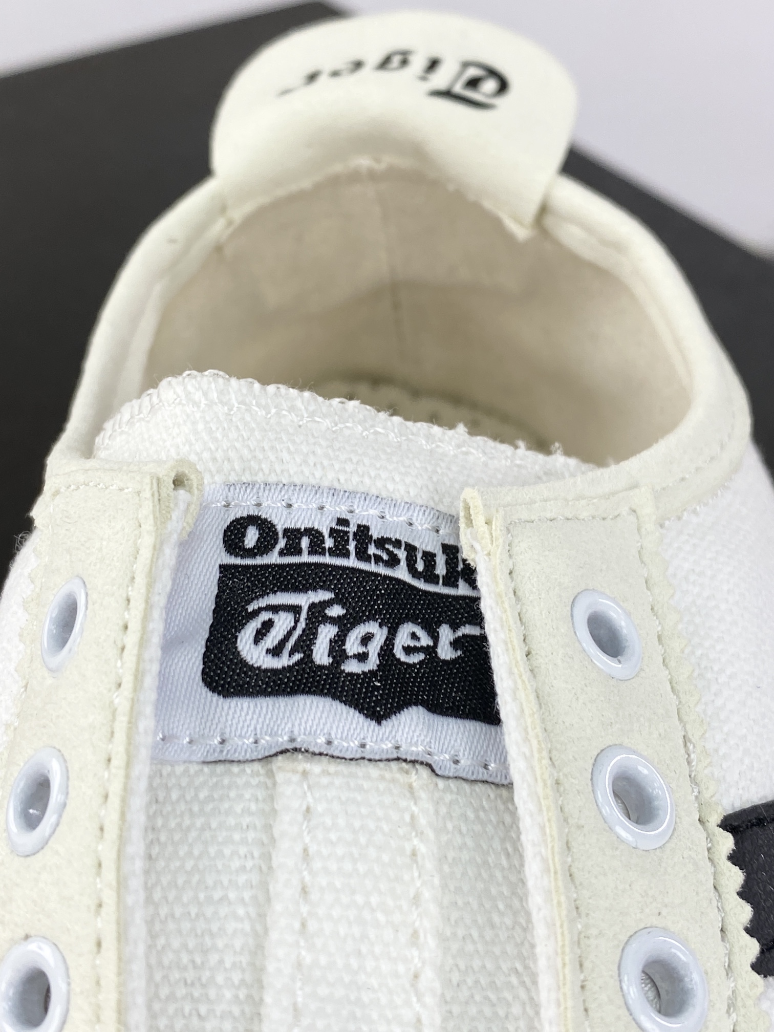 140 鬼塚虎/Onitsuka Tiger Mexico 66 Slip-On 墨西哥系列慢跑鞋“帆布白黑”D342Q-0190