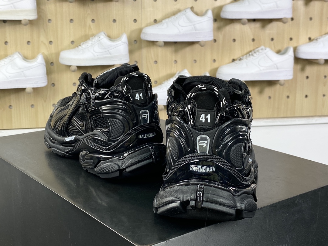 450 巴黎世家BALENCIAGA Runner Sneaker”Triple Black/White”2.0慢跑“2.0解构破坏武士黑白LOGO”772767 W3RNY 0135