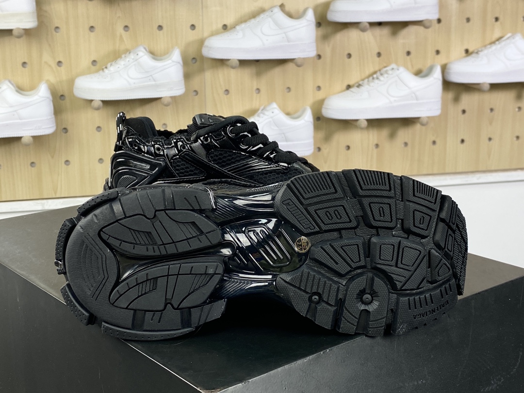 450 巴黎世家BALENCIAGA Runner Sneaker”Triple Black/White”2.0慢跑“2.0解构破坏武士黑白LOGO”772767 W3RNY 0135