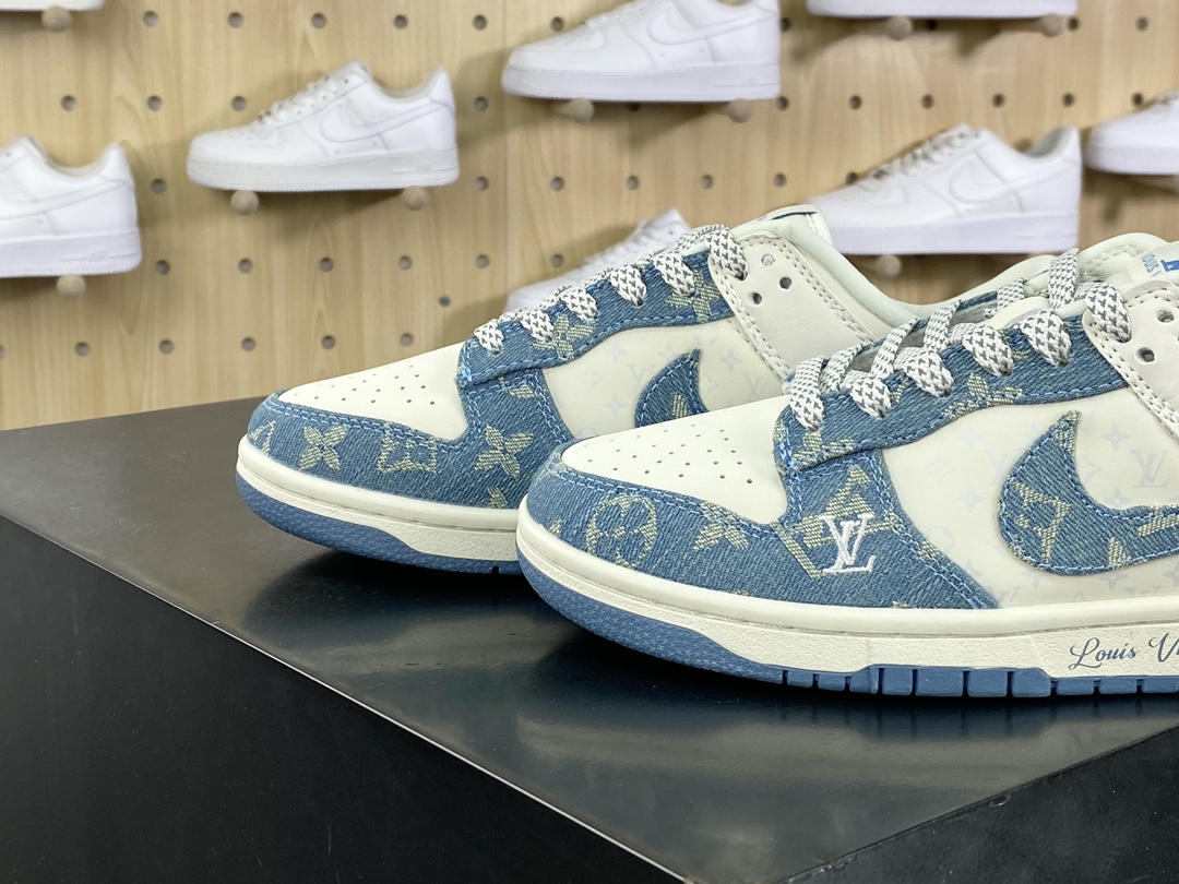 280 Louis Vuitton x Nike SB Dunk Low Lot”Beige/Khaki/LV Monogram”扣篮板鞋“拼接米白海蓝LV提花绑绳”XP3802-336