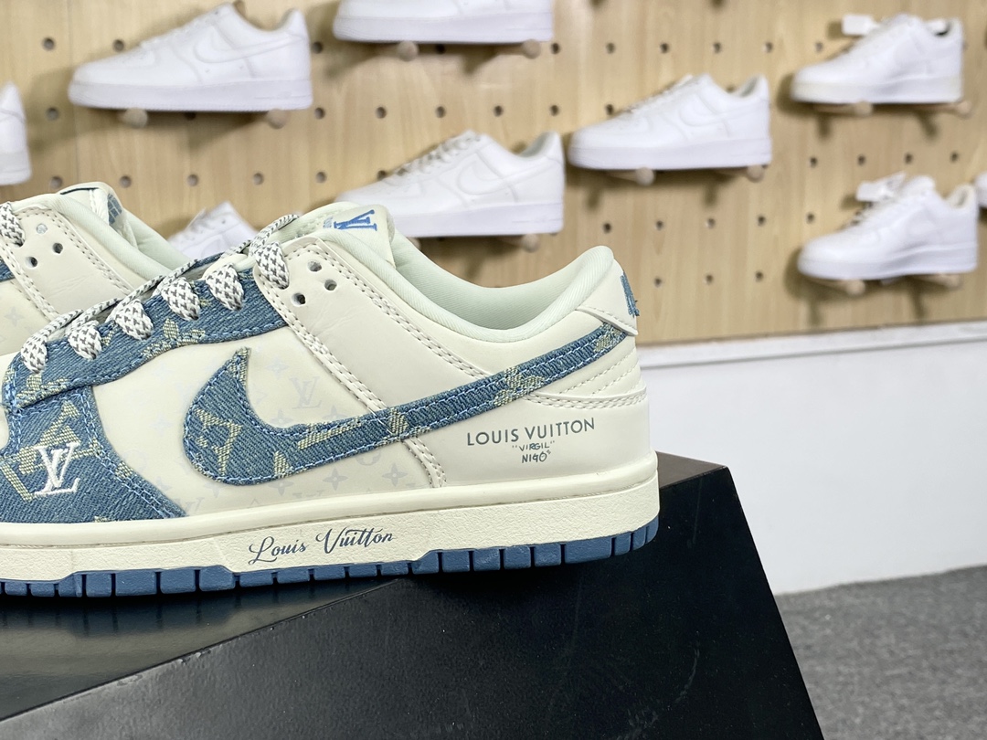 280 Louis Vuitton x Nike SB Dunk Low Lot”Beige/Khaki/LV Monogram”扣篮板鞋“拼接米白海蓝LV提花绑绳”XP3802-336