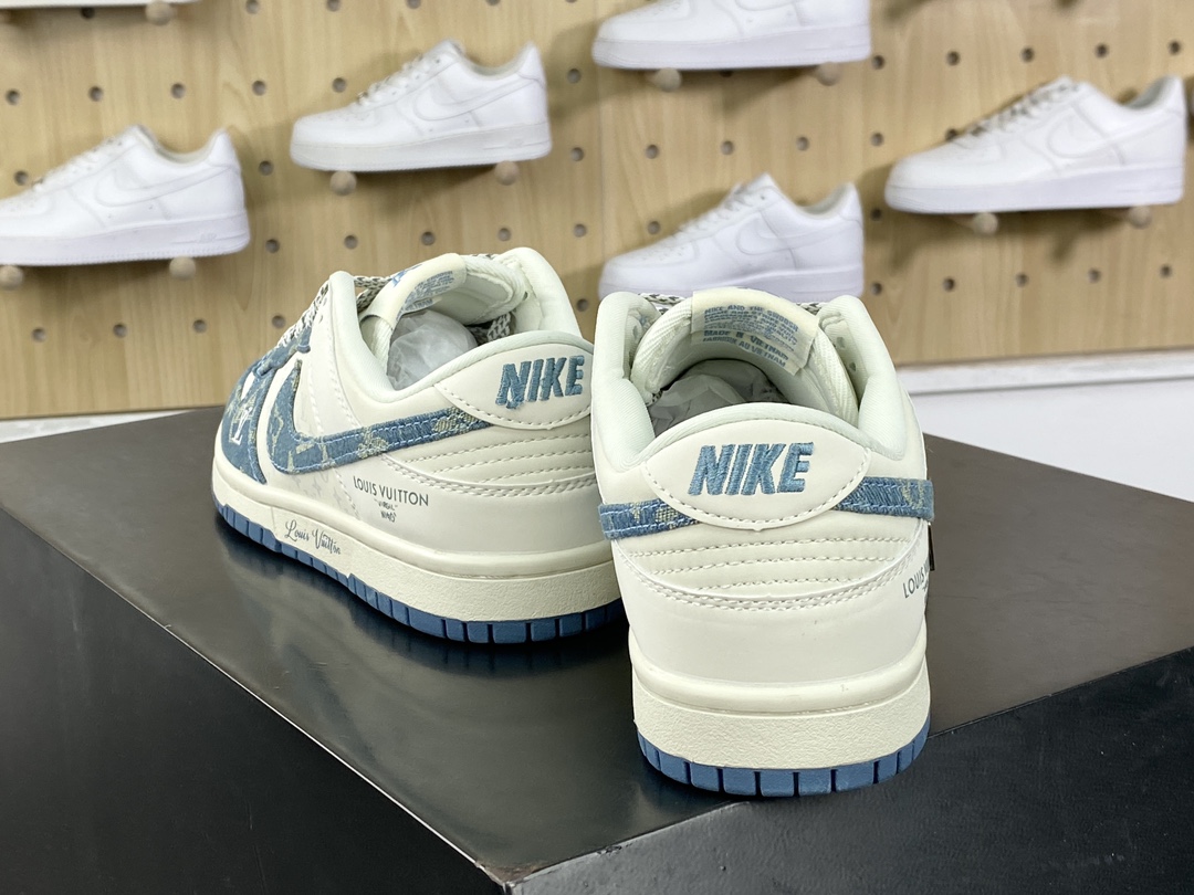 280 Louis Vuitton x Nike SB Dunk Low Lot”Beige/Khaki/LV Monogram”扣篮板鞋“拼接米白海蓝LV提花绑绳”XP3802-336