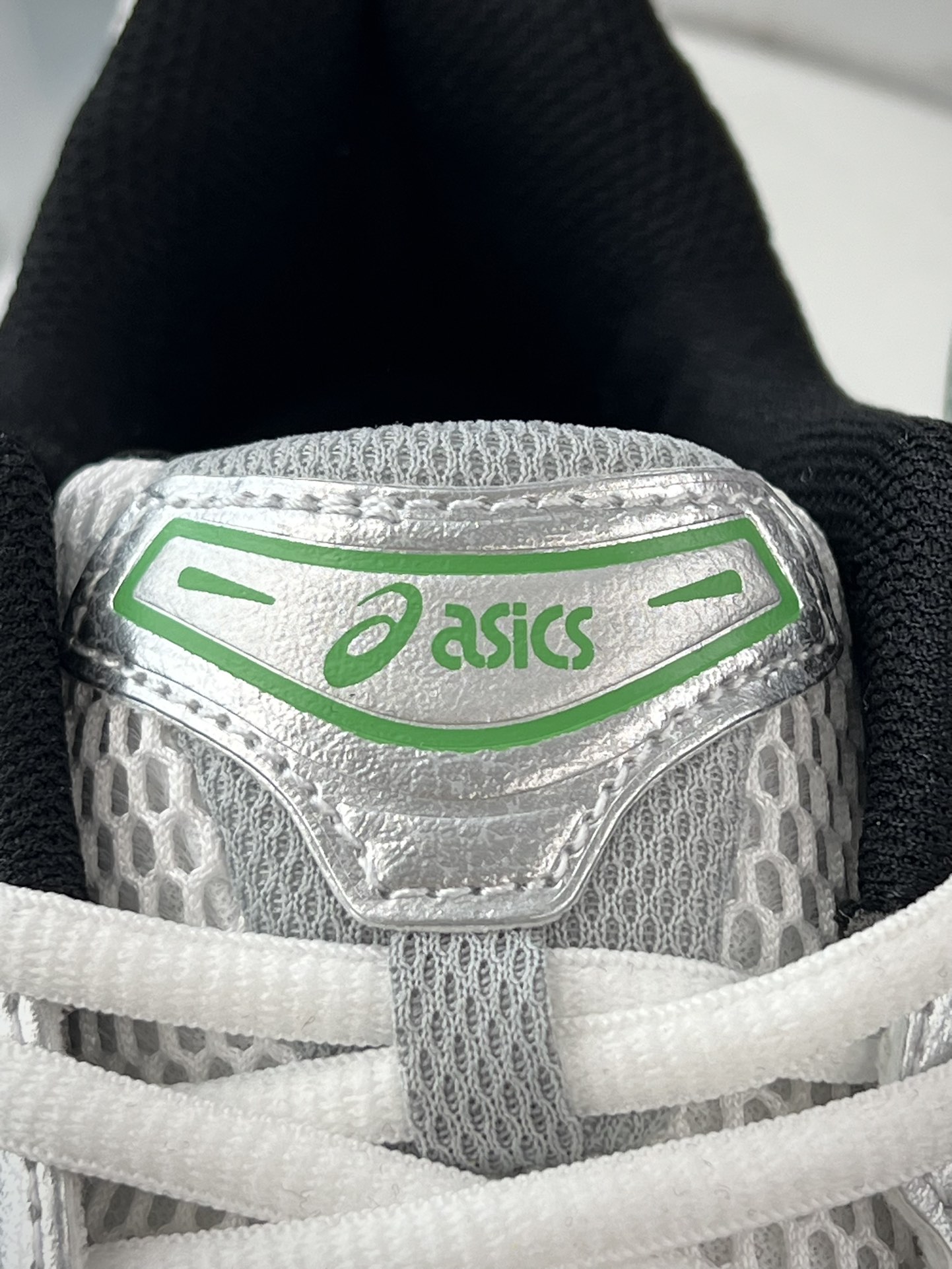 220 亚瑟士/ASICS Gel Kayano 14"White Malachite Green"卡亚诺14代跑步鞋“银白黑金属绿”1201A019-110