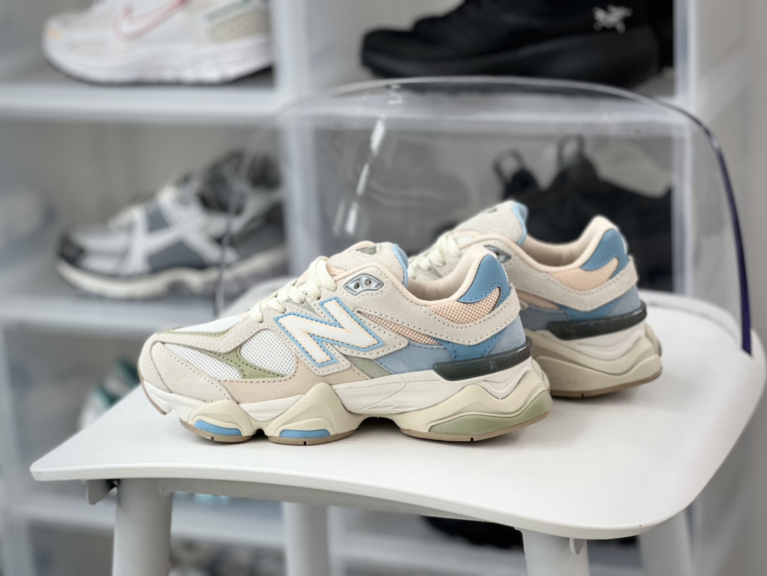 240 New Balance 9060"Festival Pack"系列复古跑步鞋“米白卡其奶蓝”GC9060