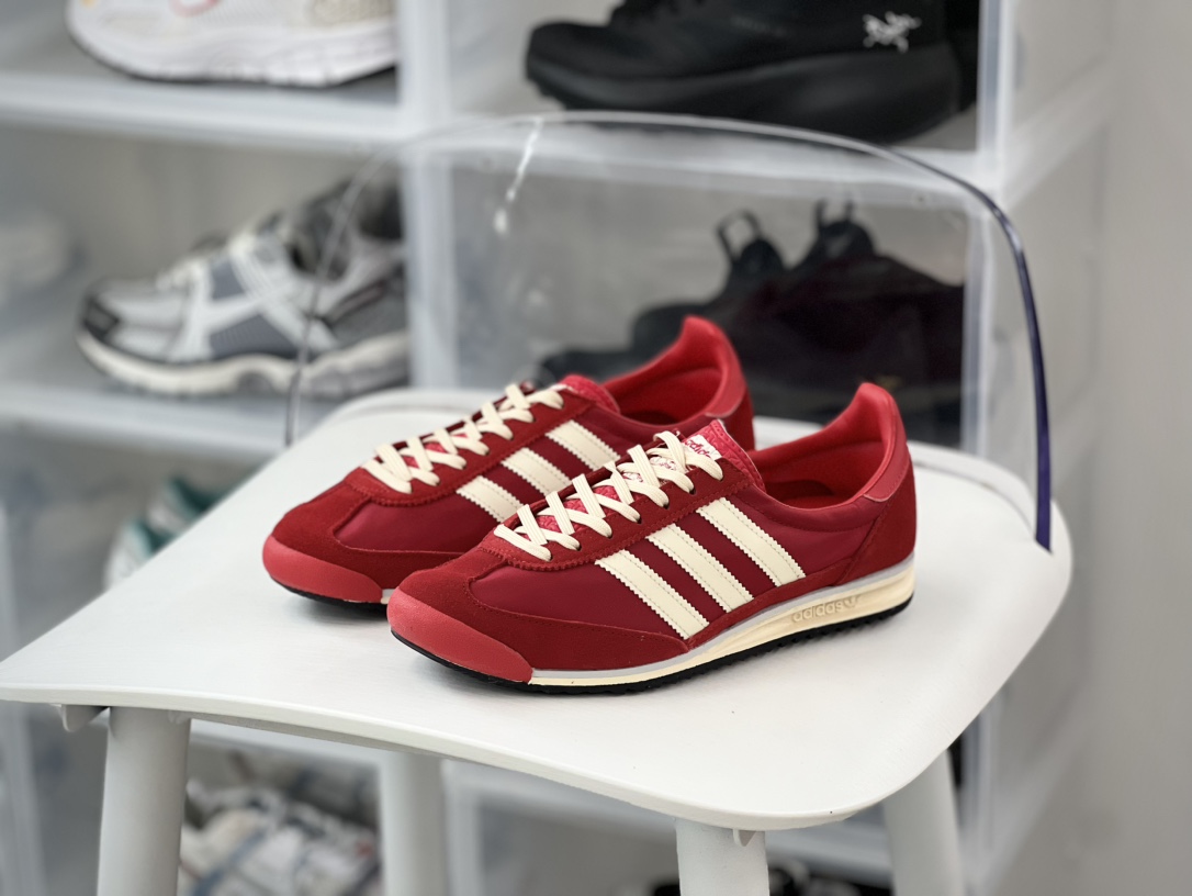 200 阿迪达斯Adidas Wmns SL72 OG”Scarlet Cream White”系列板鞋“猩红白”IE3475