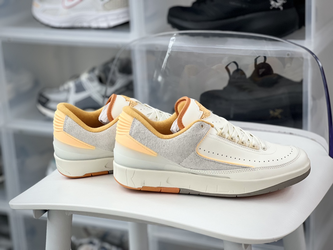 240 耐克Nike Air Jordan 2 Retro Low Craft "Melon Tint"迈克尔·乔丹篮球鞋“米白哈密瓜黄”DV9956-118