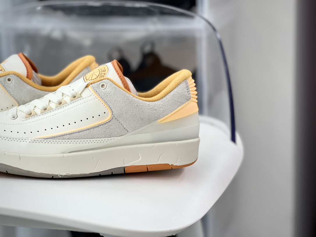 240 耐克Nike Air Jordan 2 Retro Low Craft "Melon Tint"迈克尔·乔丹篮球鞋“米白哈密瓜黄”DV9956-118