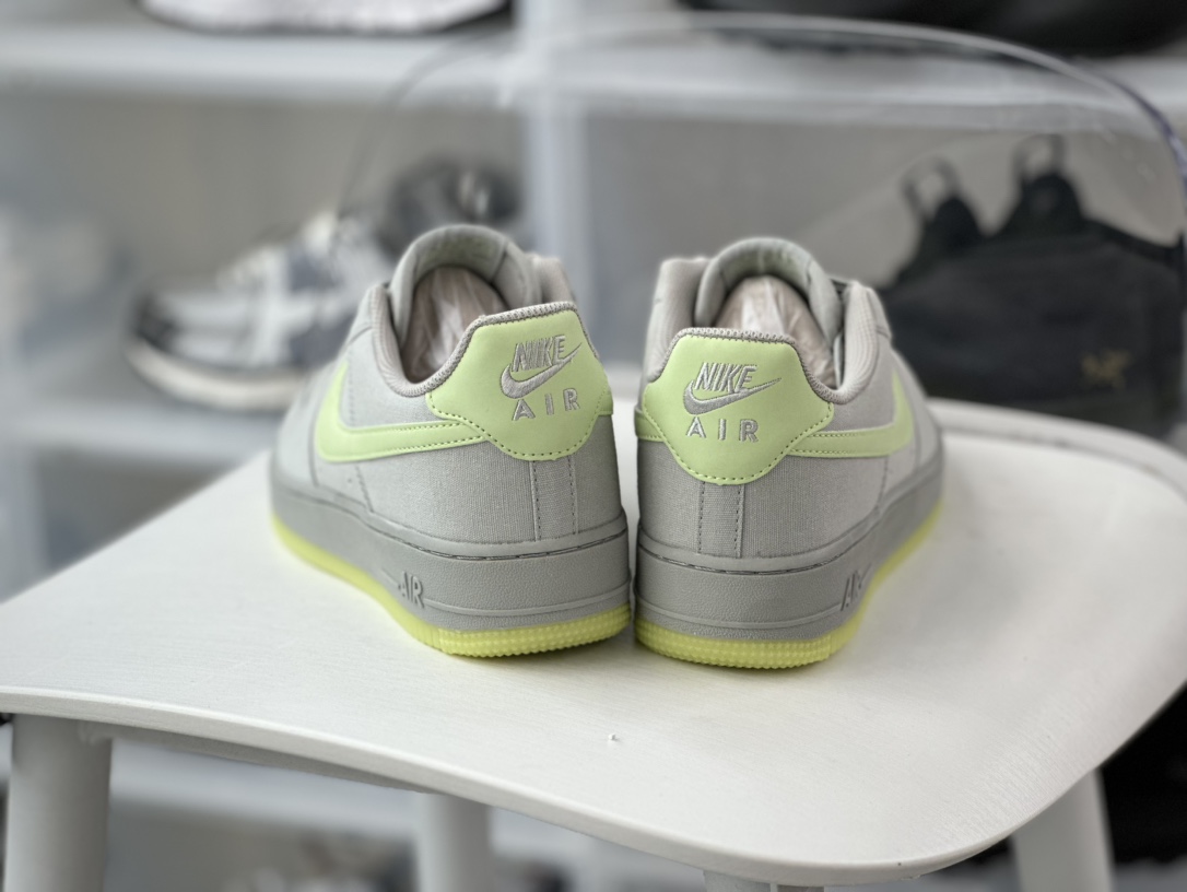 200 耐克Nike Air Force 1 '07 Lv8"Green/Noctilucou"空军一号经典低帮板鞋“帆布灰荧光绿夜光”315122-107