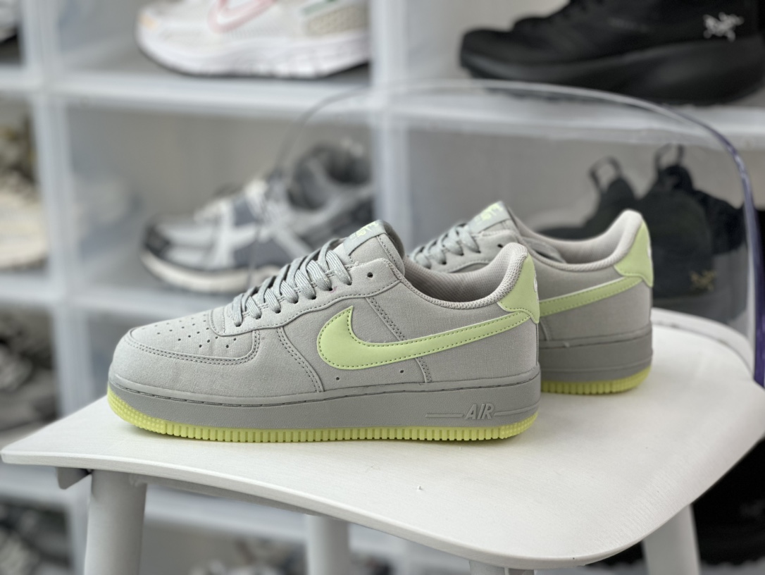 200 耐克Nike Air Force 1 '07 Lv8"Green/Noctilucou"空军一号经典低帮板鞋“帆布灰荧光绿夜光”315122-107