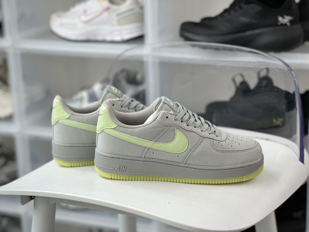 200 耐克Nike Air Force 1 '07 Lv8"Green/Noctilucou"空军一号经典低帮板鞋“帆布灰荧光绿夜光”315122-107