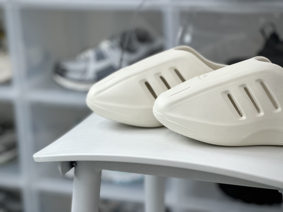 200 阿迪达斯Adidas Originals adiFOM IIInfinity Slides”Bone White”无限凉拖鞋“骨白”JH6766