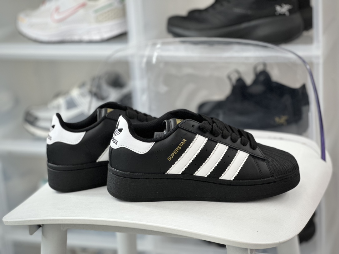 160 Adidas Originals Superstar XLG 贝壳头系列低帮板鞋“皮革武士黑白LOGO”IG9777