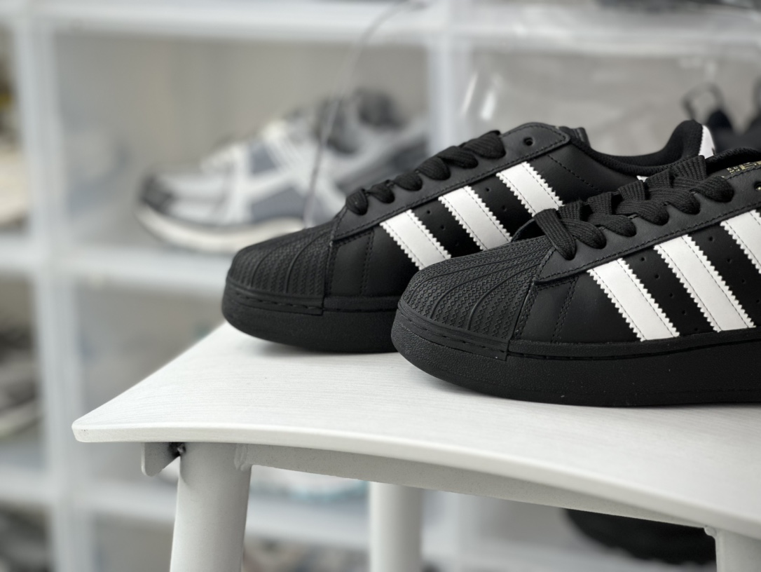 160 Adidas Originals Superstar XLG 贝壳头系列低帮板鞋“皮革武士黑白LOGO”IG9777