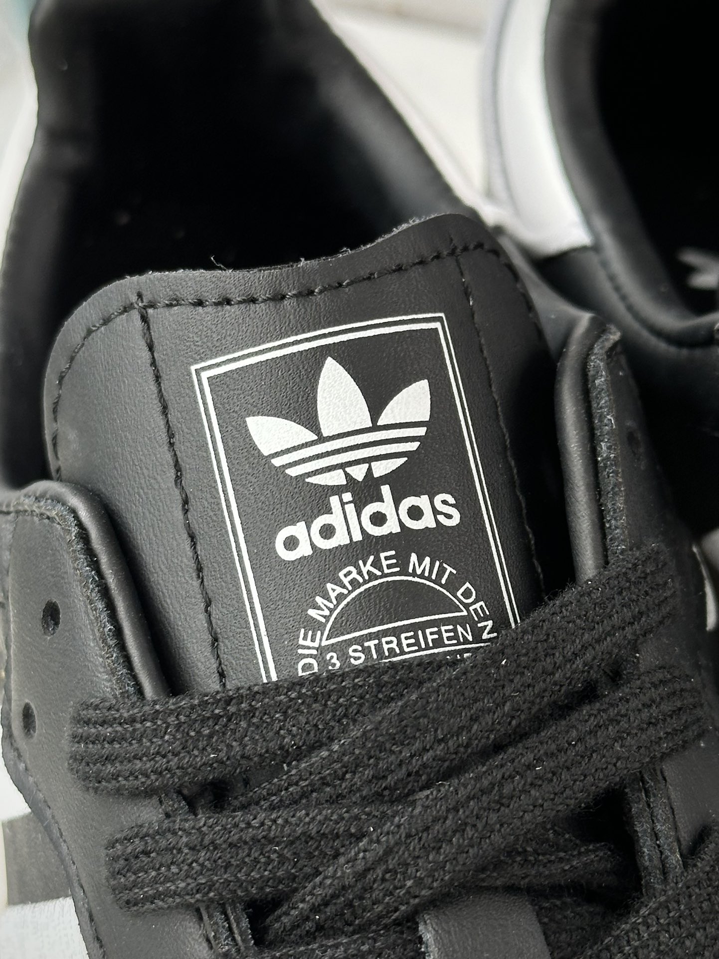 160 阿迪达斯Adidas Originals Sambae”Black White”桑巴舞板鞋“皮革黑白生胶底”ID0436