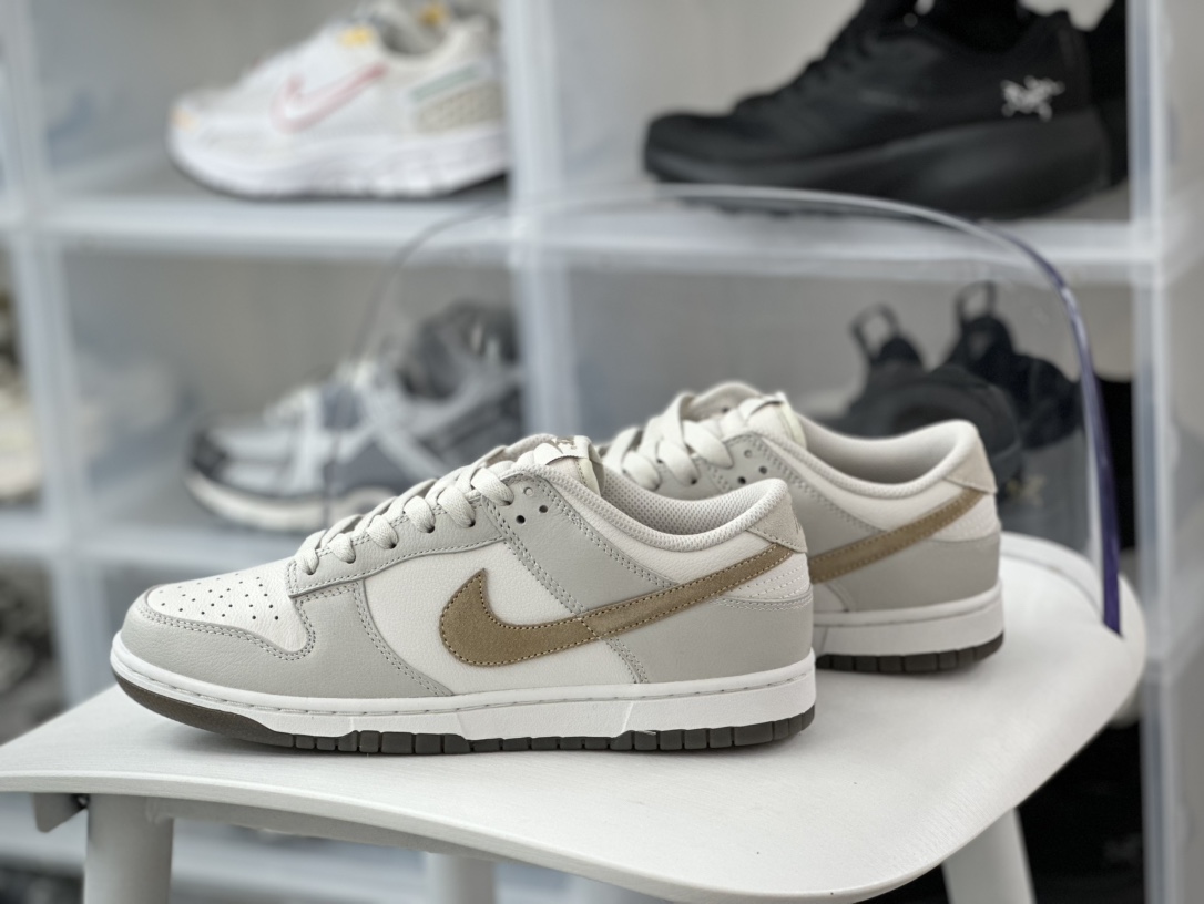 240 耐克Nike SB Dunk Low”Phantom/Khaki”扣篮系列低帮板鞋“光骨白奶咖棕”FJ4188-001