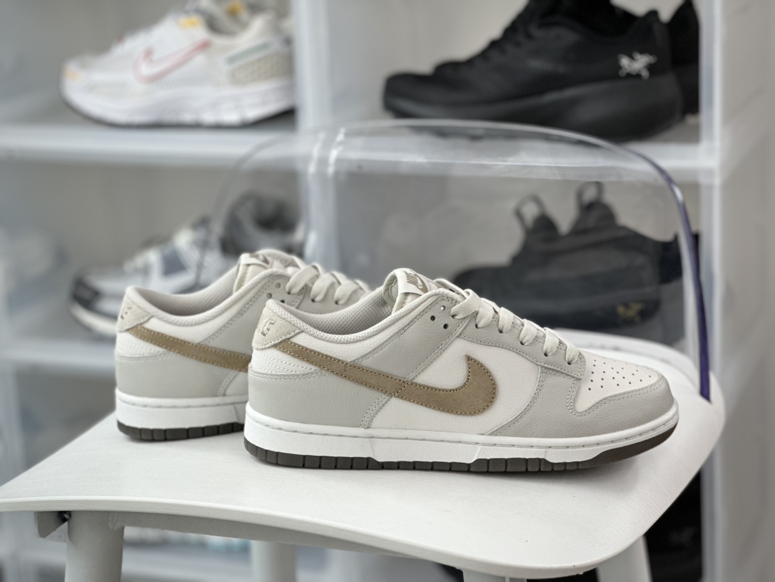 240 耐克Nike SB Dunk Low”Phantom/Khaki”扣篮系列低帮板鞋“光骨白奶咖棕”FJ4188-001