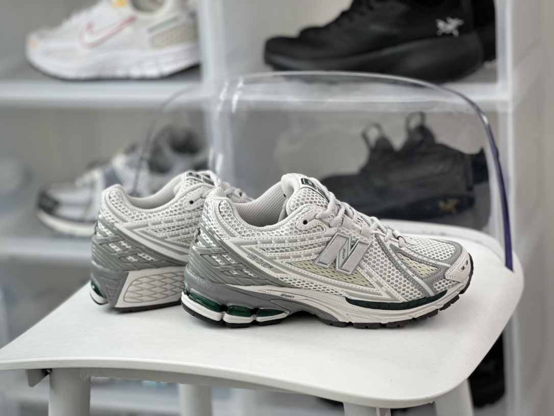 220 新百伦New Balance 1906R”China Smu”系列低帮复古慢跑鞋“格雷灰白绿”M1906RGP