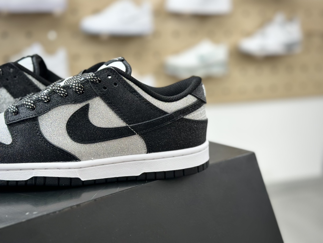 200 耐克Nike By You SB Dunk Low Retro SP扣篮系列低帮休闲运动滑板板鞋“拼接黑银天鹅满天星”LW1818-101