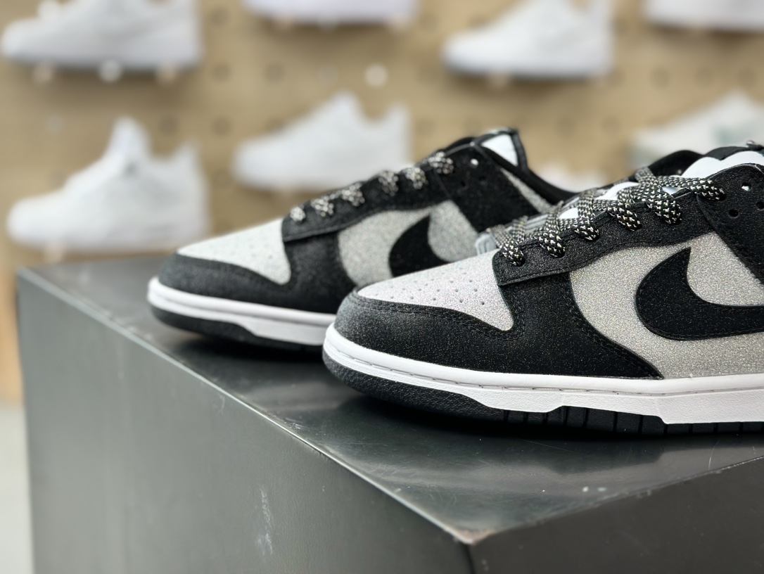 200 耐克Nike By You SB Dunk Low Retro SP扣篮系列低帮休闲运动滑板板鞋“拼接黑银天鹅满天星”LW1818-101