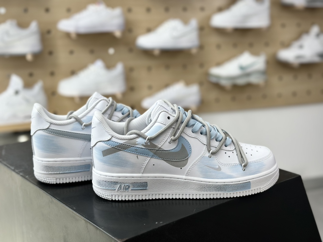 260 Nike Air Force 1'07 Low”White/Grey/Graffiti”空军一号板鞋“皮革白浅灰断钩涂鸦绑绳”ZH0316-016