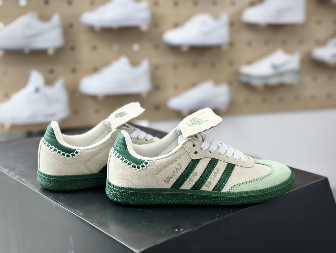 140 斯图西/Stussy x Adidas Originals Samba OG 桑巴舞板鞋“联名深绿米灰长鞋舌”IE9166