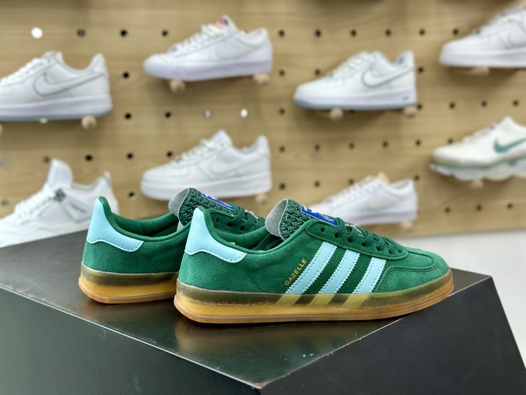 160 Adidas Gazelle Indoor Trainers 羚羊内训板鞋“青绿浅蓝生胶底”IG9979