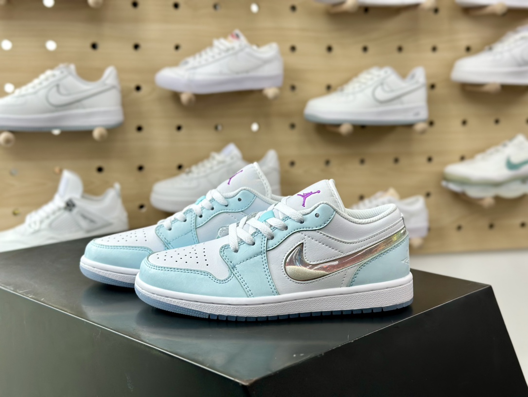 200 耐克Nike Air Jordan 1 Low GS”Glacier Blue”AJ1乔丹一代篮球鞋“星空蓝白镭射流沙冰晶底”HJ3481-491